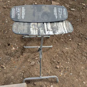 2 Rigid adjustable portable work supports
