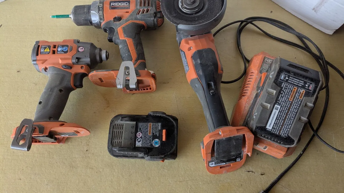 Rigid cordless angle grinder, drill, impact screwdriver, with batterys and charger, tested-works