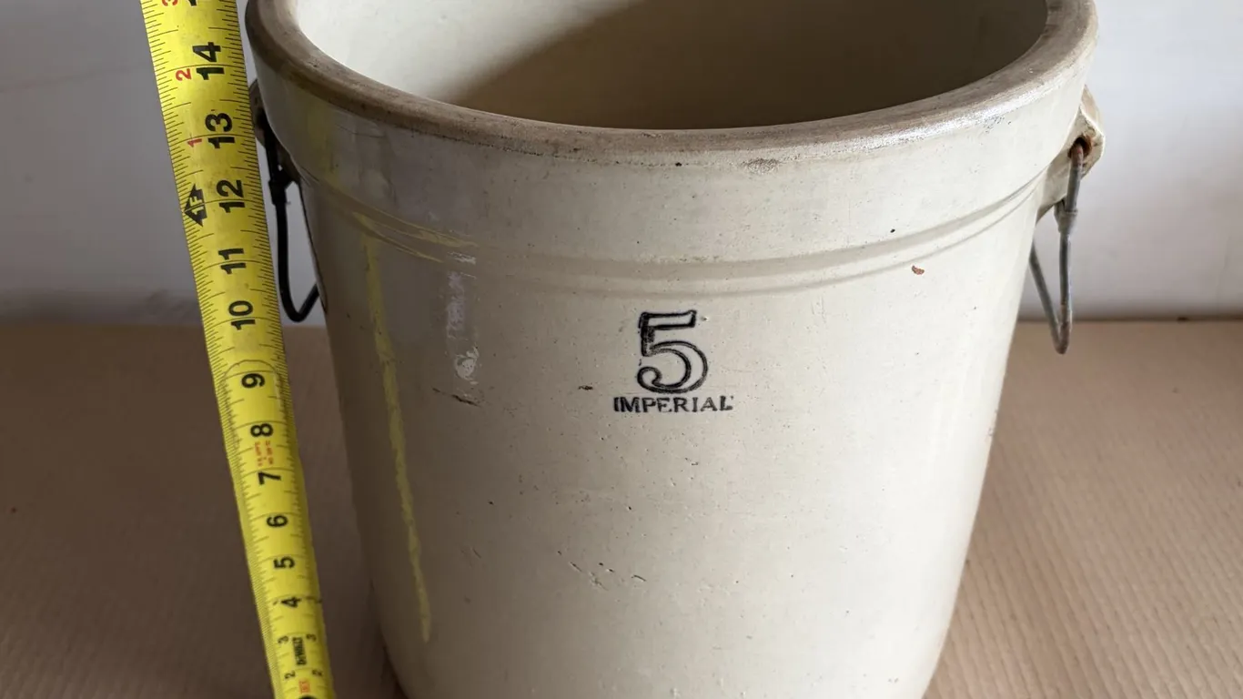 Vintage 5 Gal Medalta Crock