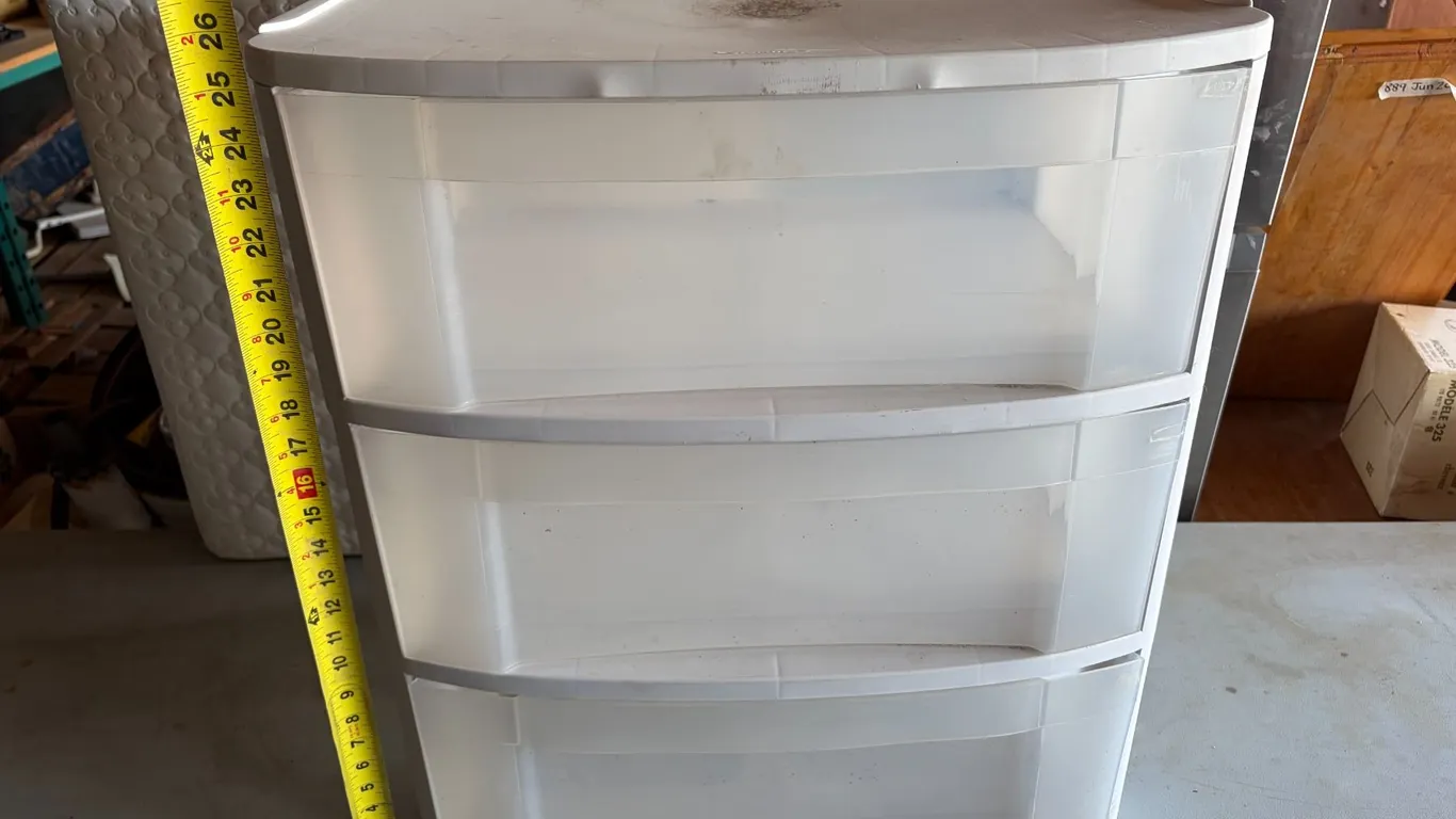 Sterilite Storage Organiser. (25" X 22" 15.5")