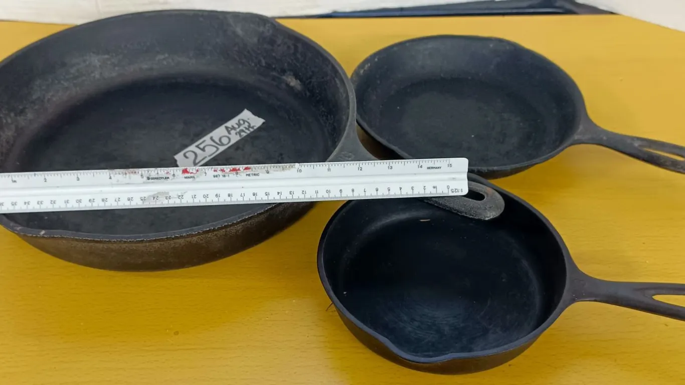 Cast Iron Fry pans(3)
