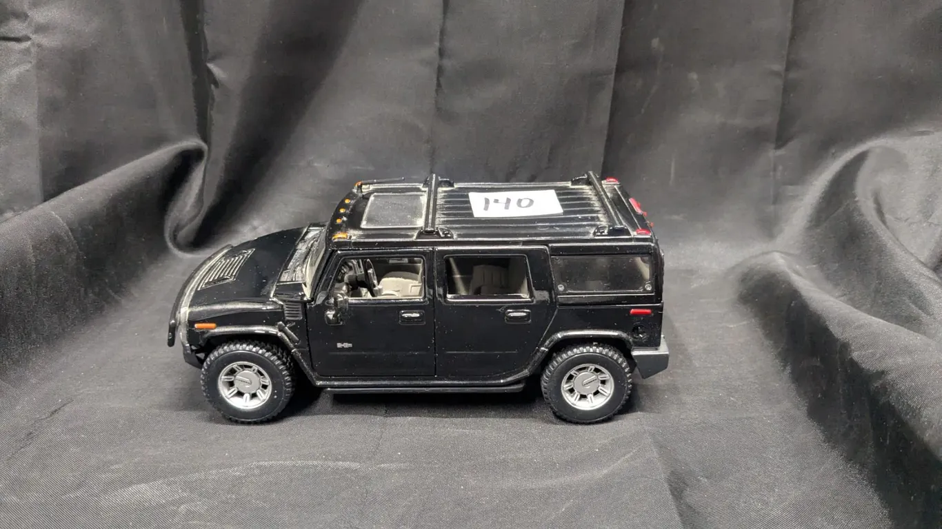 Diecast toy hummer