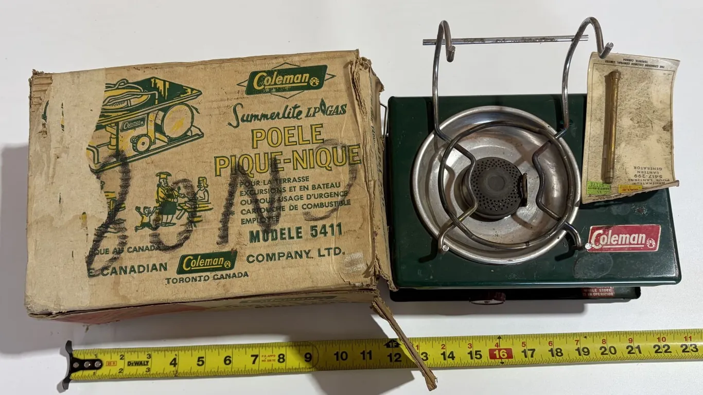 Vintage Coleman Picnic Stove