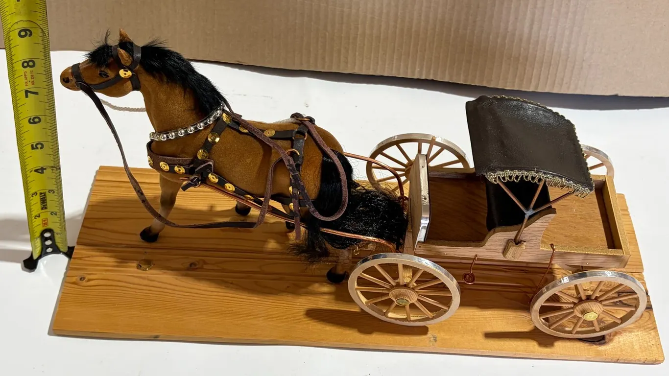 Horse and Cart Decor