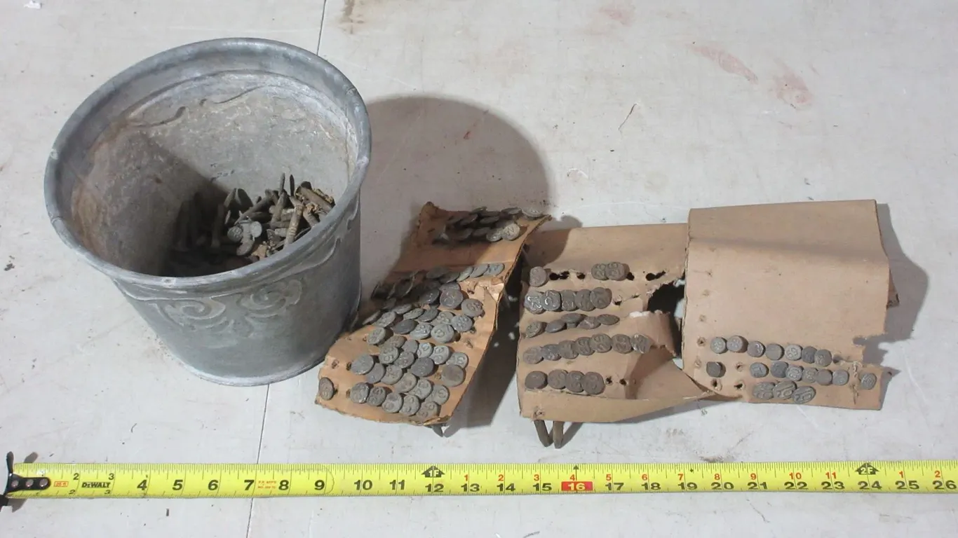 Vintage Numbered Railroad / Utility Nails in Metal Bucket