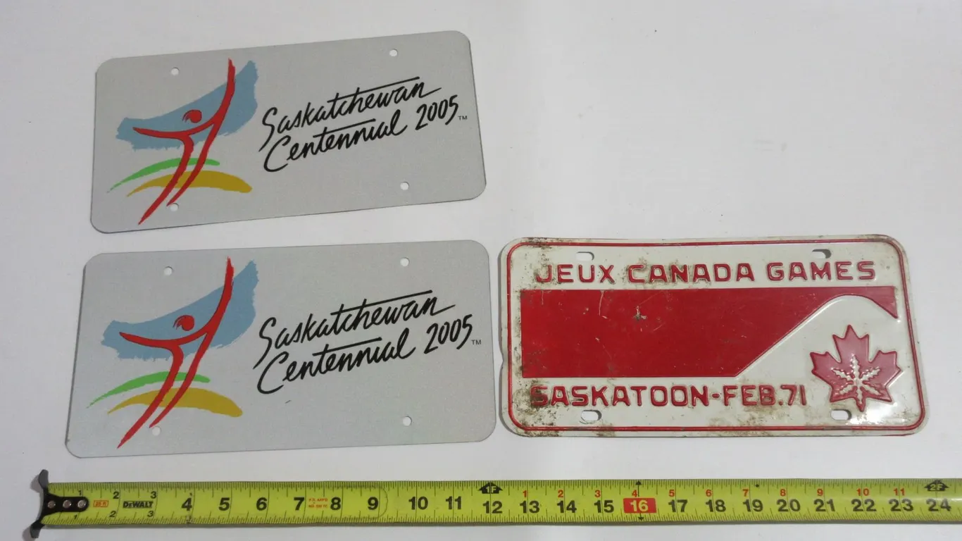 1971 & 2005 Saskatchewan Novelty Plates