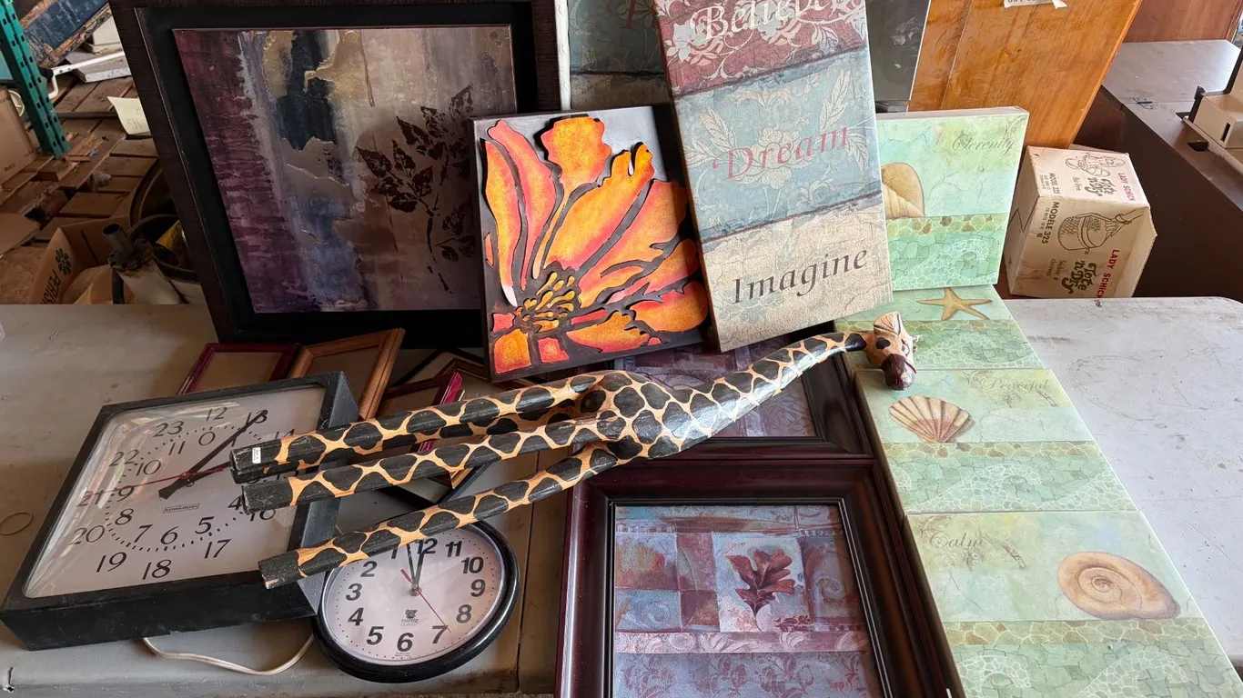 Lot of Pictures and Wall Hangings.