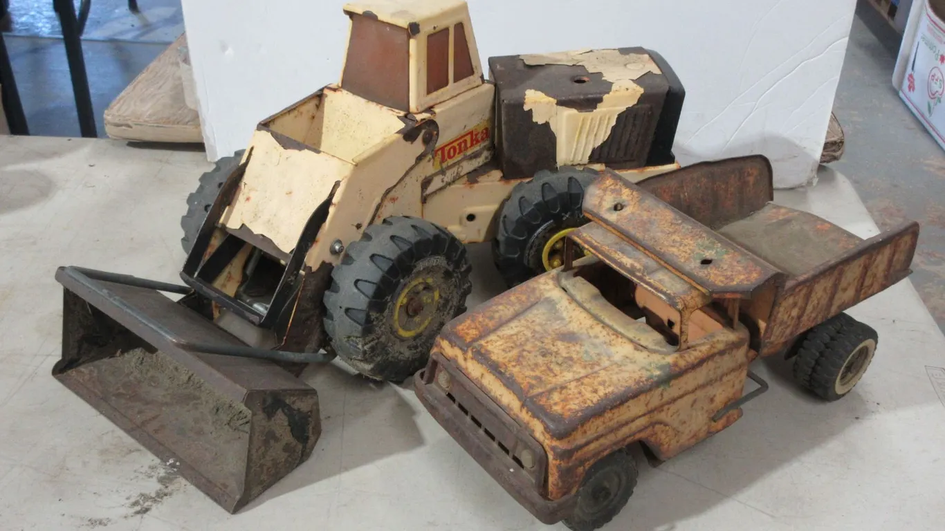 Vintage Tonka Front Loader & Vintage Dump Truck