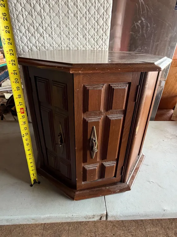 Small Night Table. (22" Height.