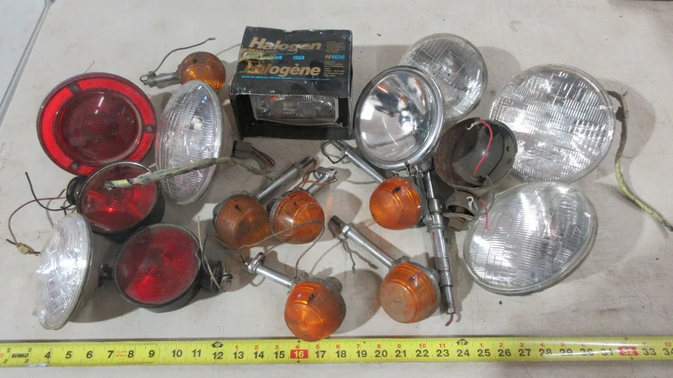 Lot of Assorted Lights