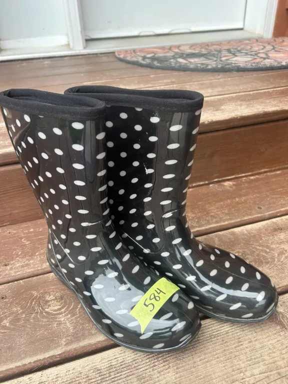 Rubber Boots (Size 8)