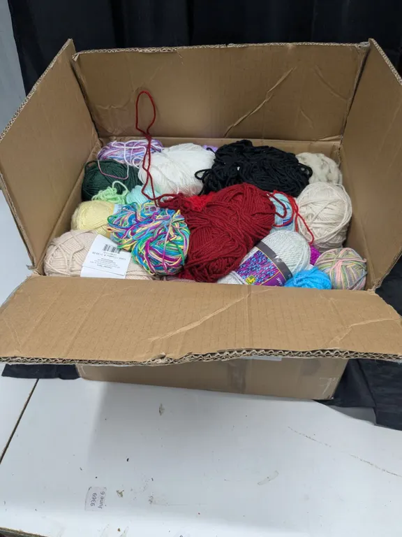 Large box, mixed colors yarn