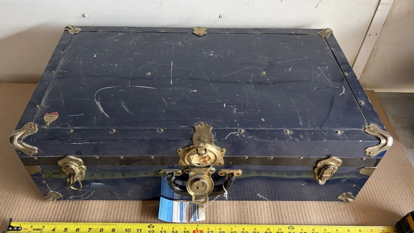 Vintage Trunk – 28” x 15.5” x 9”
