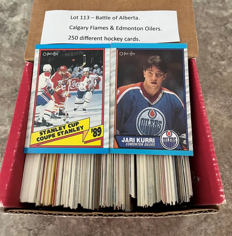 Battle of Alberta. Calgary Flames & Edmonton Oilers hockey cards. 200 count box