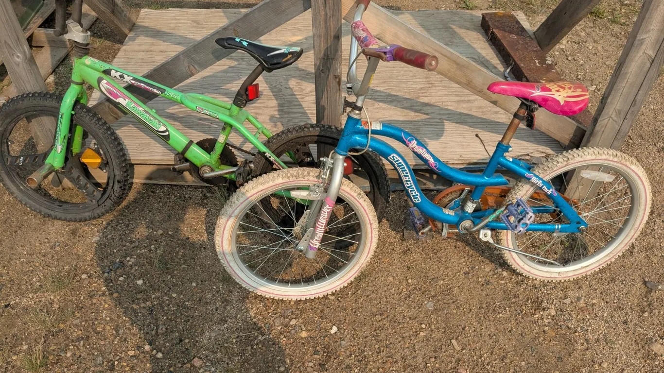 2 youth bicycles, Kawasaki and Supercycle