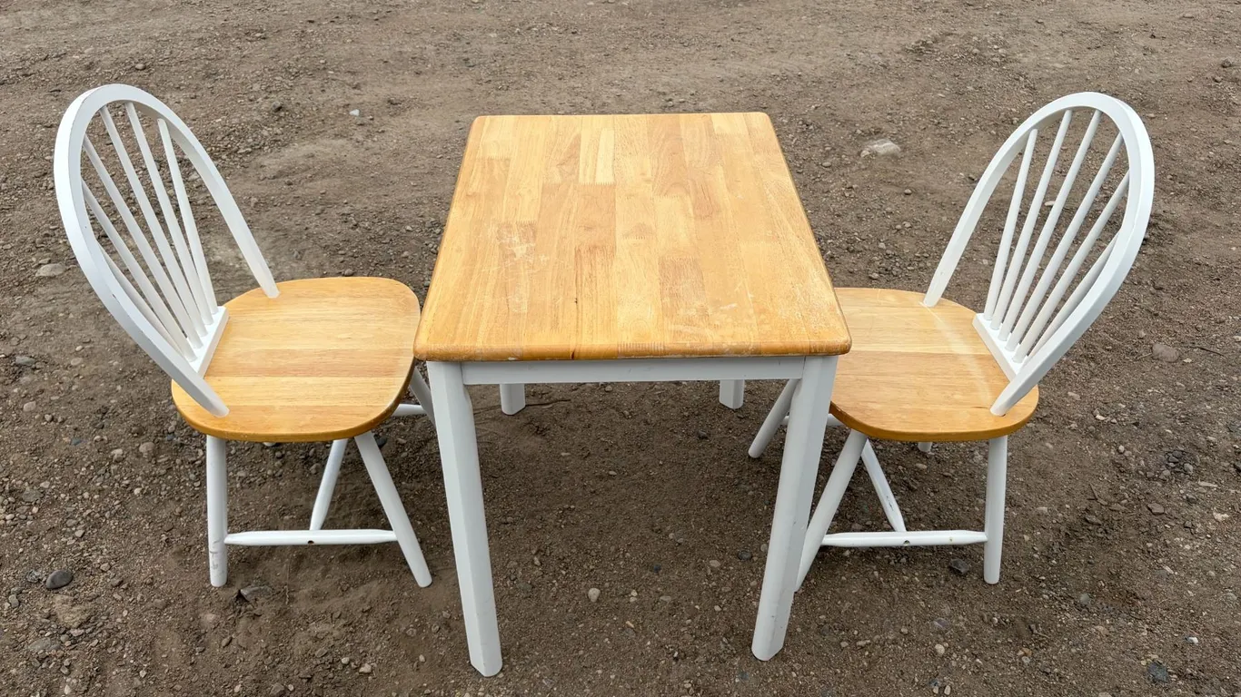 Small Kitchen Table Set - Table (29”H x 32”L x 23.5”W) & (2) Chairs (36[x