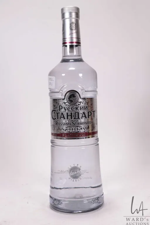 St. Petersburg/ Russian Standard/ Vodka/ 1L/ 40%ABV Note: Alcohol cannot be insured by any courier