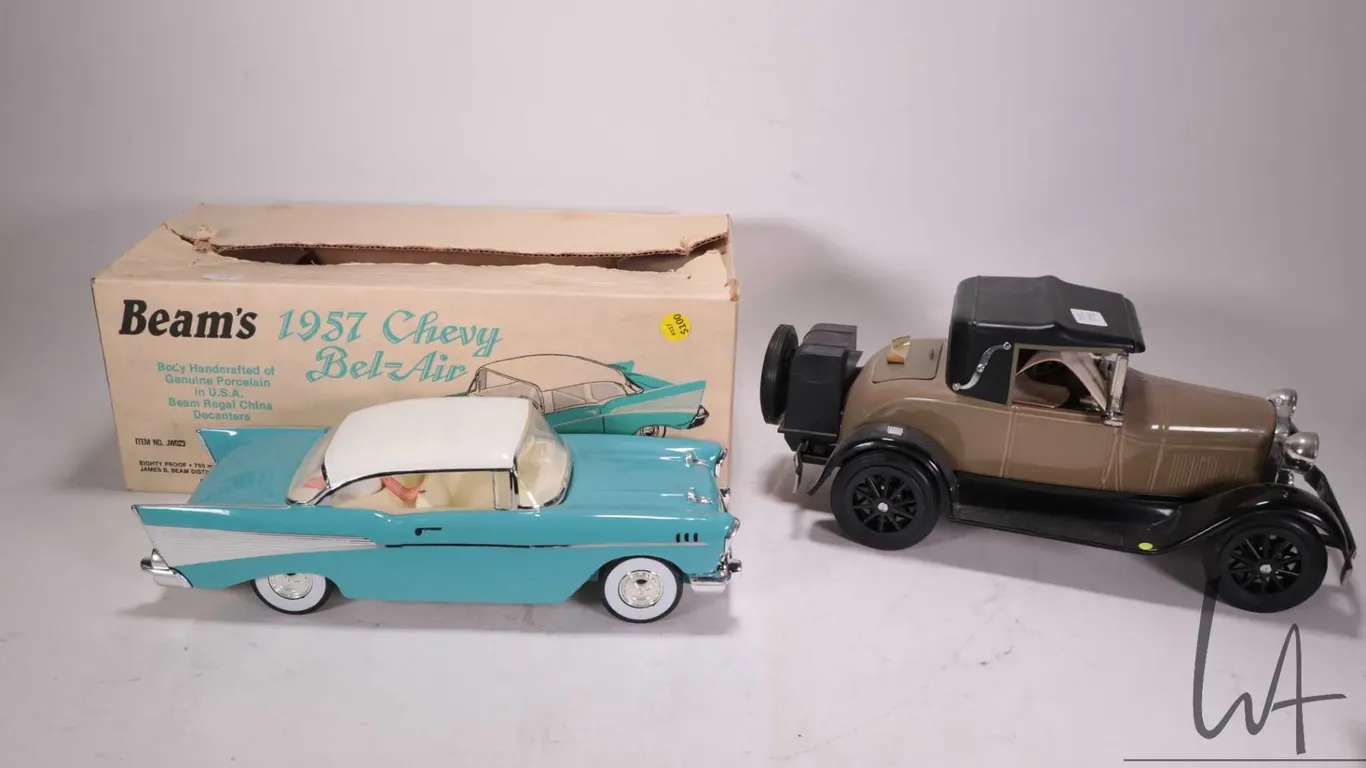 2 Bottles of Beam's Kentucky Bourbon Whiskey/ 750ml/ 40% ABV in vintage car shaped bottles including