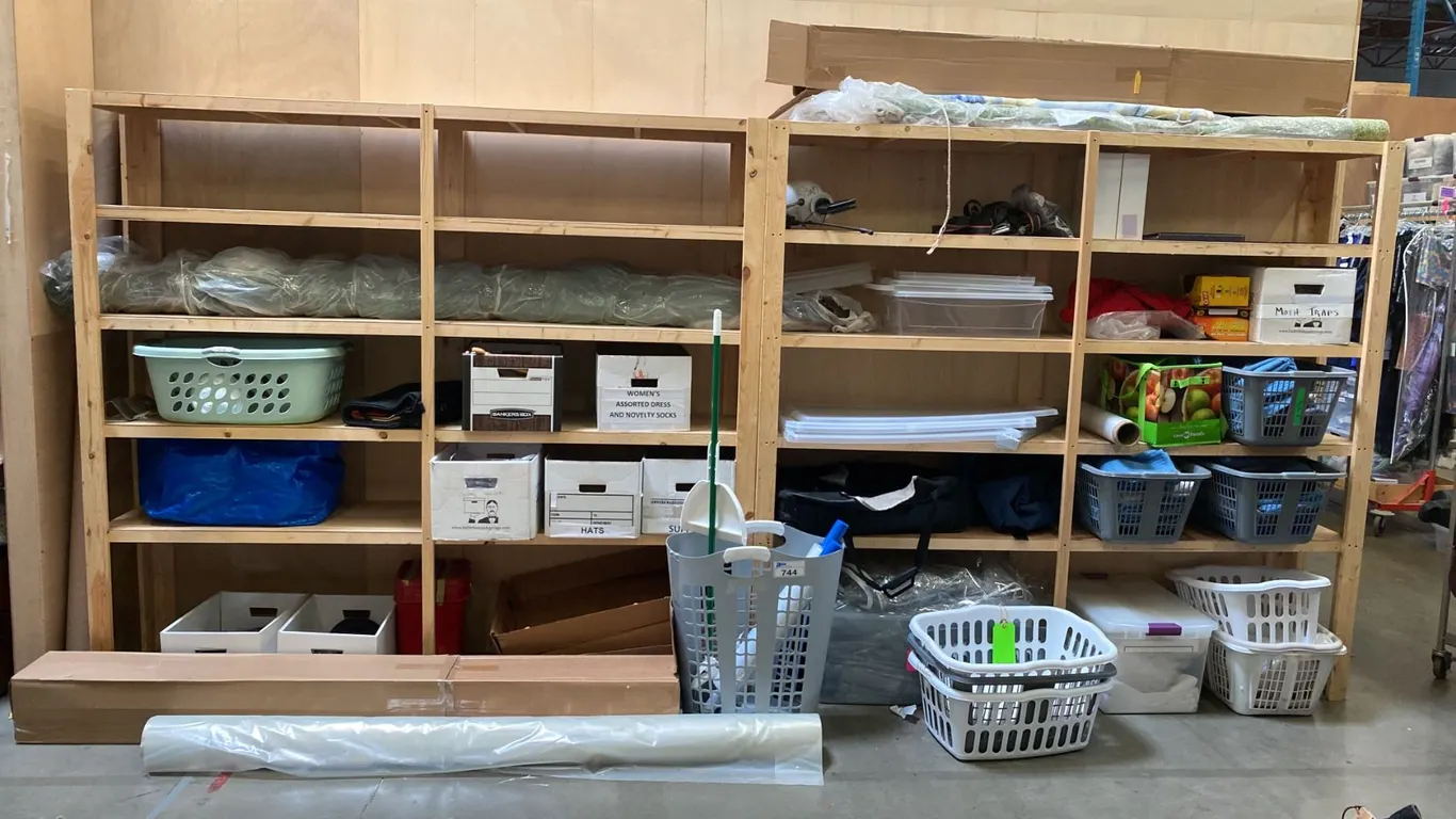 LARGE GROUP OF ASSORTED MISCELLANEOUS WARDROBE DEPT. SUPPLIES - PLASTIC WARDROBE COVERS, LAUNDRY