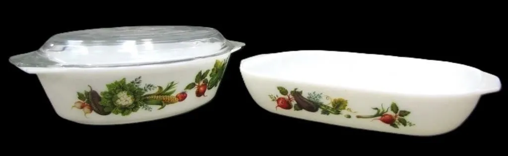 PYREX JAJ ENGLAND TUSCAN/MARKET GARDEN CASS. DISH