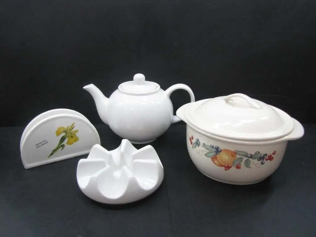 CORELLE ABUNDANCE CASSEROLE POT + MISC. CERAMICS