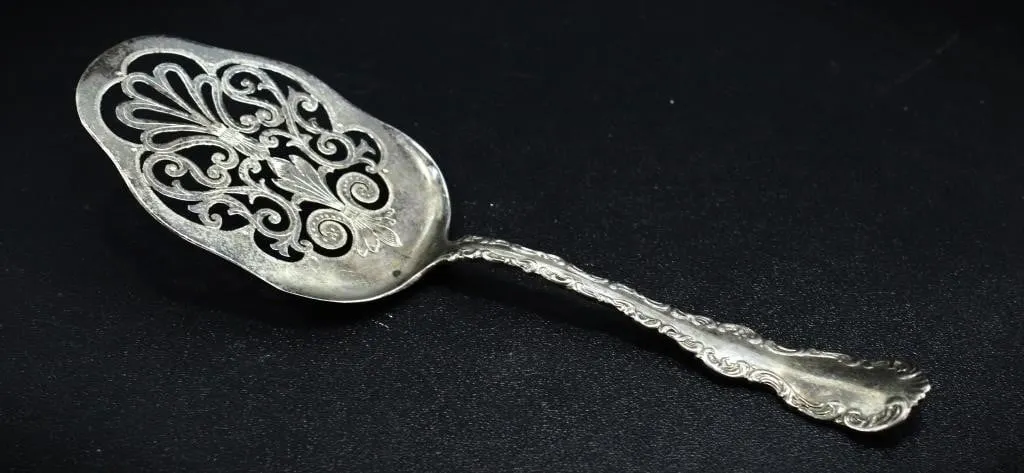 BIRKS STERLING SCROLLWORK ICE SERVING SPOON 39.0g