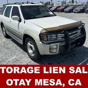 (CA) 1999 Infiniti QX4