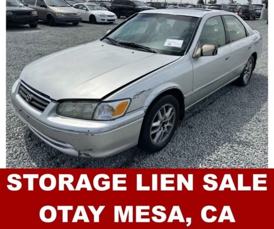(CA) 2000 Toyota Camry