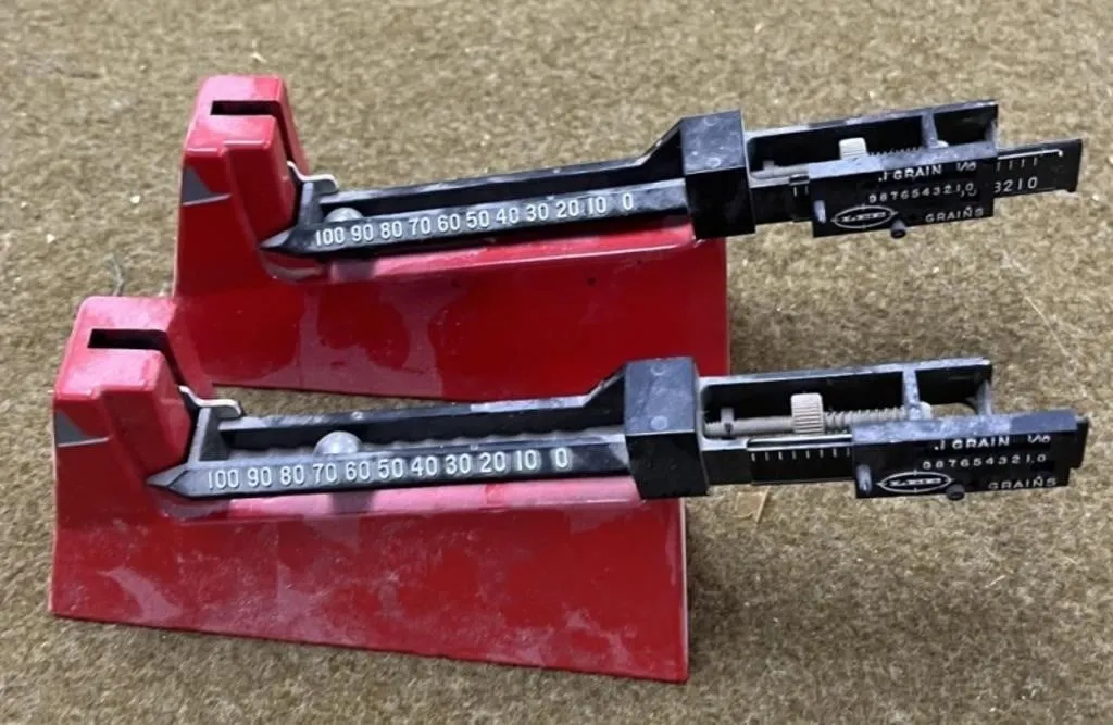 2 - Lee Powder Scales