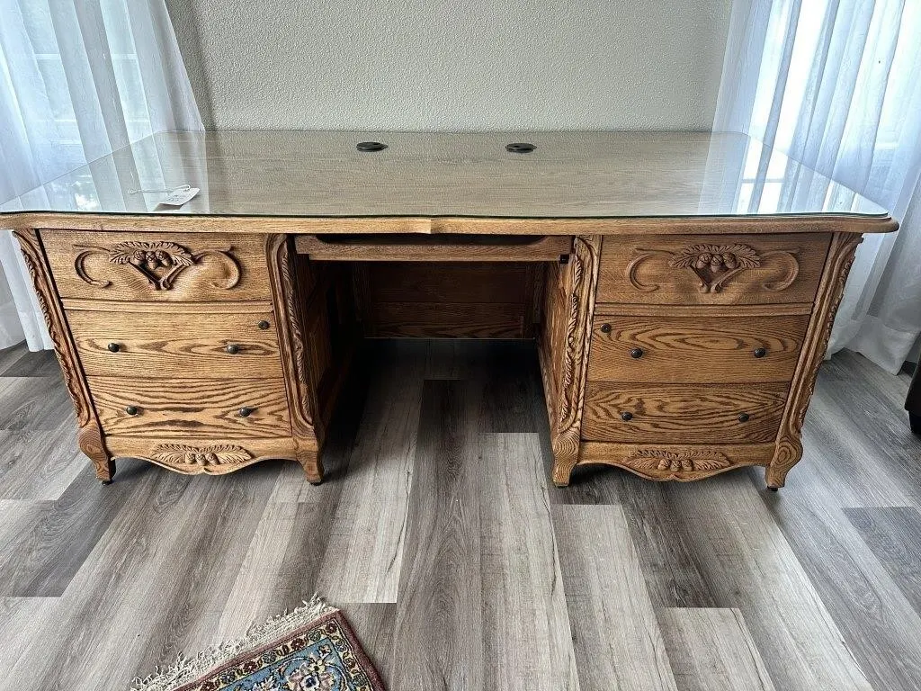 OAKWOOD INTERIORS ELEGANT COMPUTER DESK