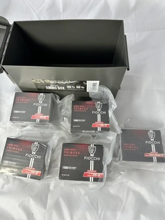 METAL AMMO BOX WITH RIFLE PRIMERS