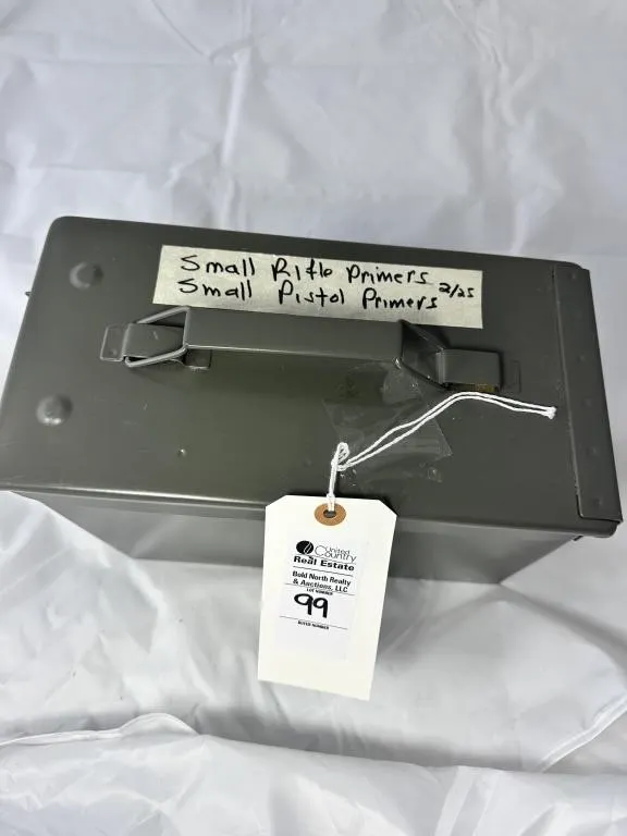 METAL AMMO BOX WITH RIFLE and PISTOL PRIMERS
