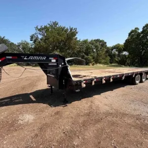 2018 Lamar Gooseneck Flatbed Trailer