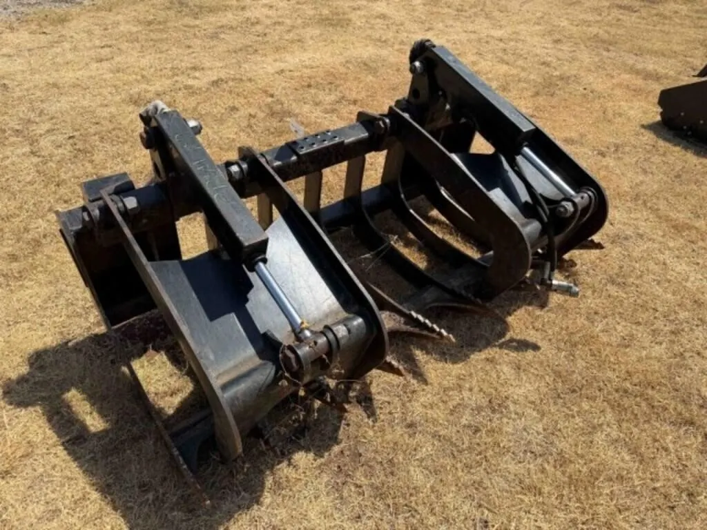 6� Heavy Duty Skid Steer Grapple