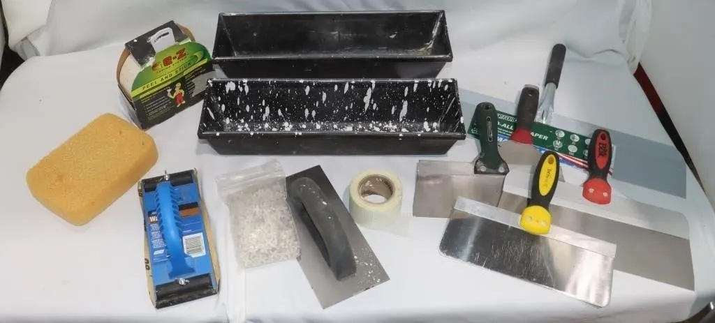 Drywall Tools: Masterforce 20" Scraper &