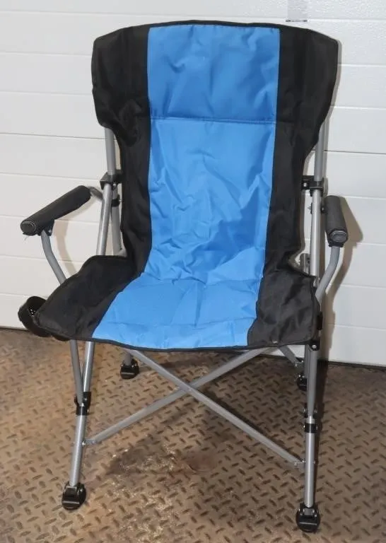 Padded Folding Outdoor Chair 24.5x38x25.75"