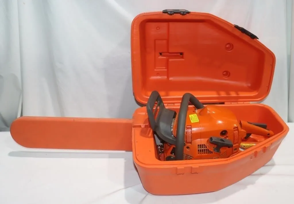 Husqvarna 445 X-Torq Chainsaw WORKS Gas Powered w/