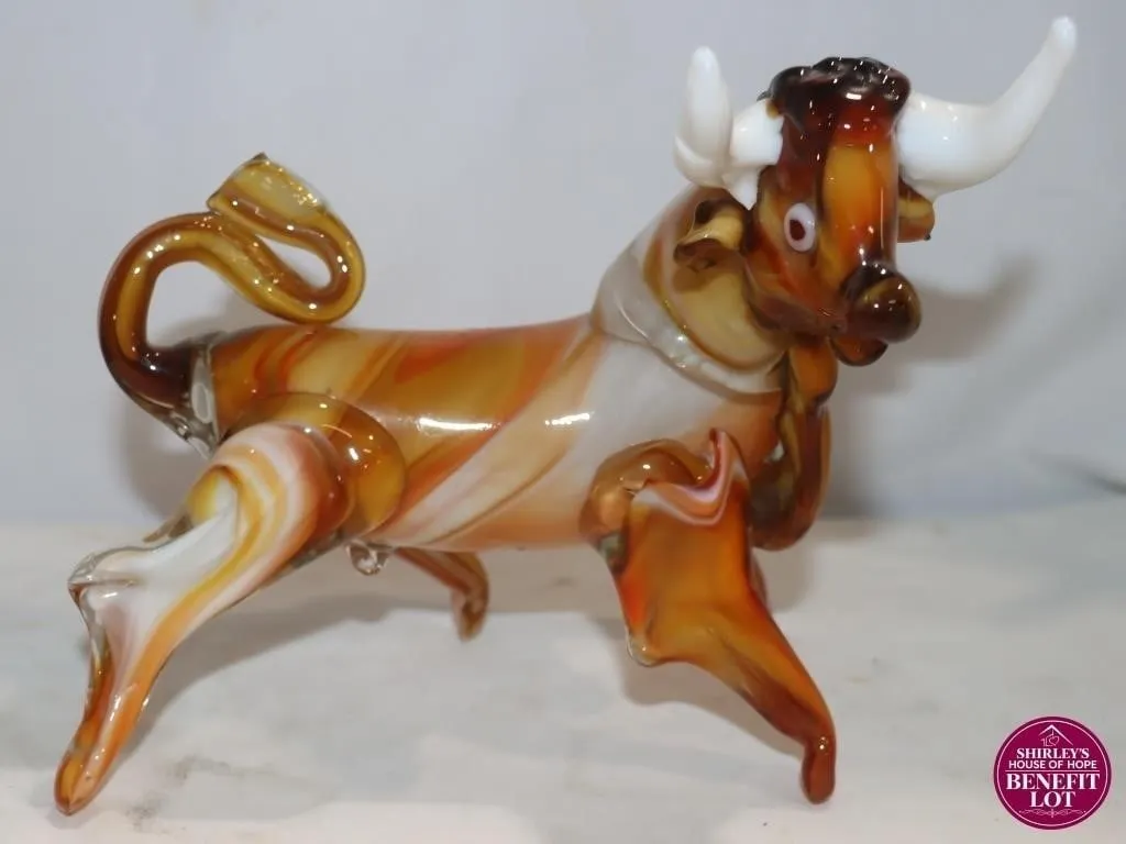Art Glass Bull Figurine 7.5"x8"