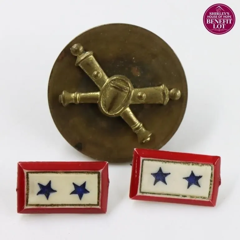 Vintage US Army Artillery Insignia & Rank Bars