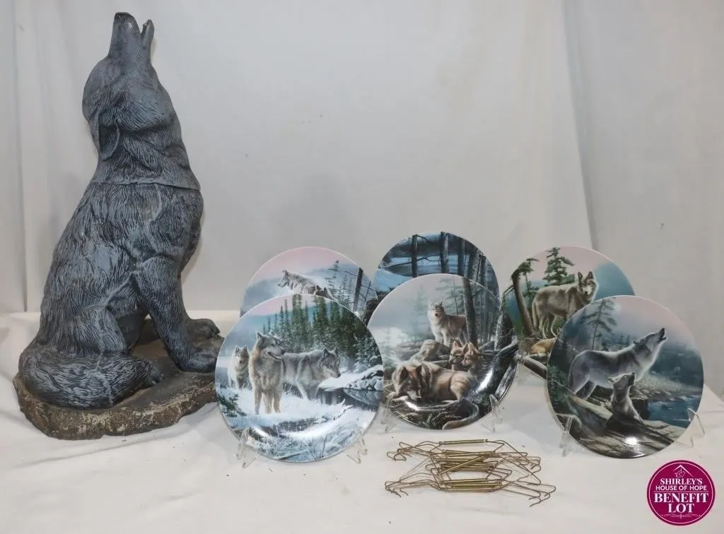 Knowles Wolf Collector Plates & Wolf Figurine 23"