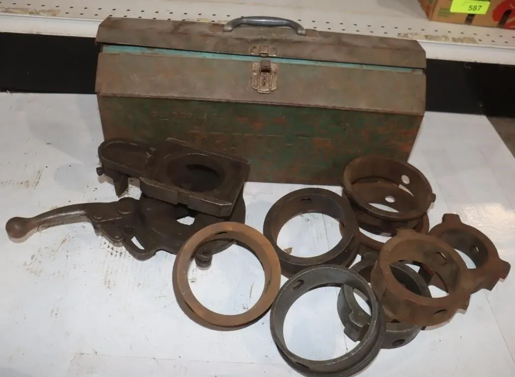 Oster No 4 Pipe Threader, Pipe Collars & Tool Box