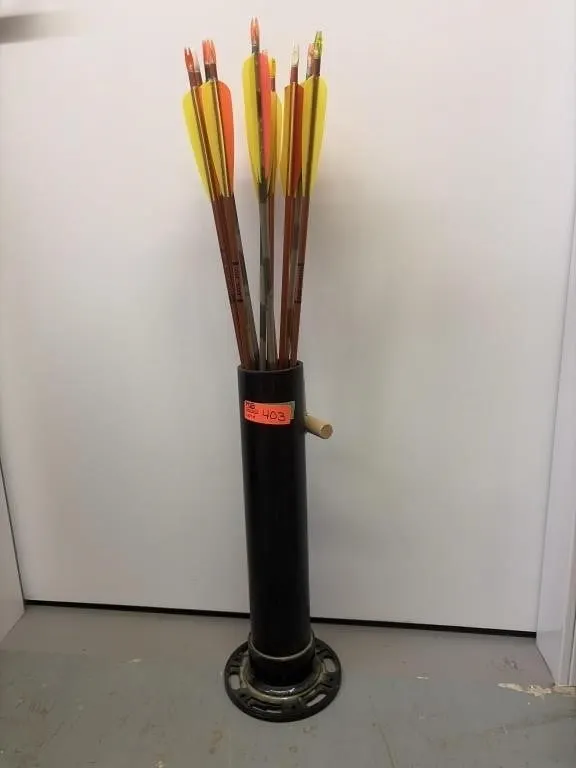 Arrow Holder with 13 Arrows