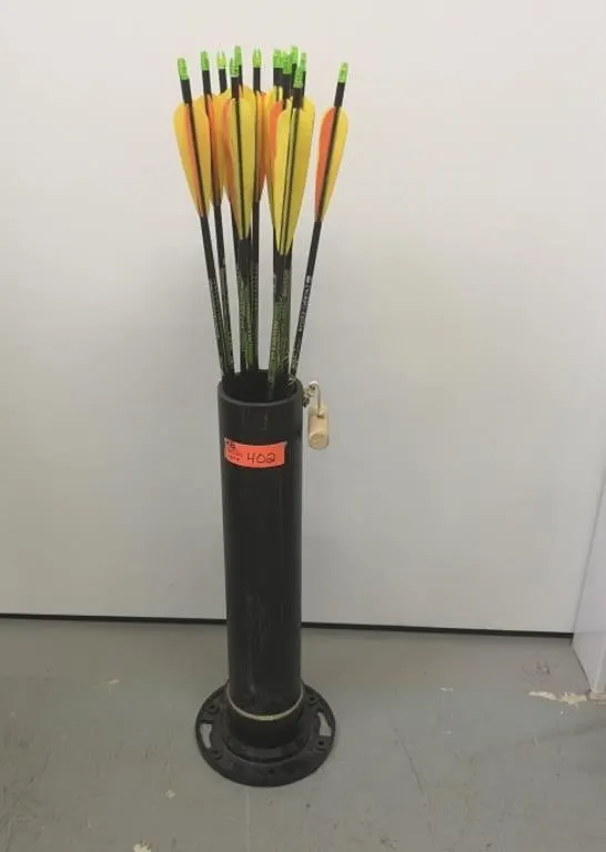 Arrow Holder with 15 Arrows