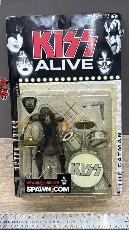 McFarlane Toy Kiss Alive Peter Criss Figurine.