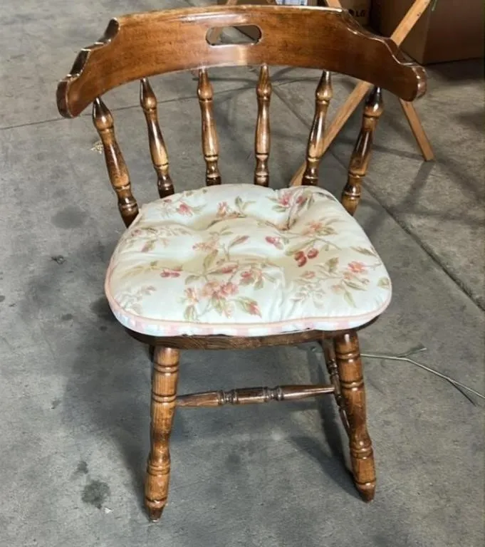 Wooden Chair. #LYS *NO SHIPPING