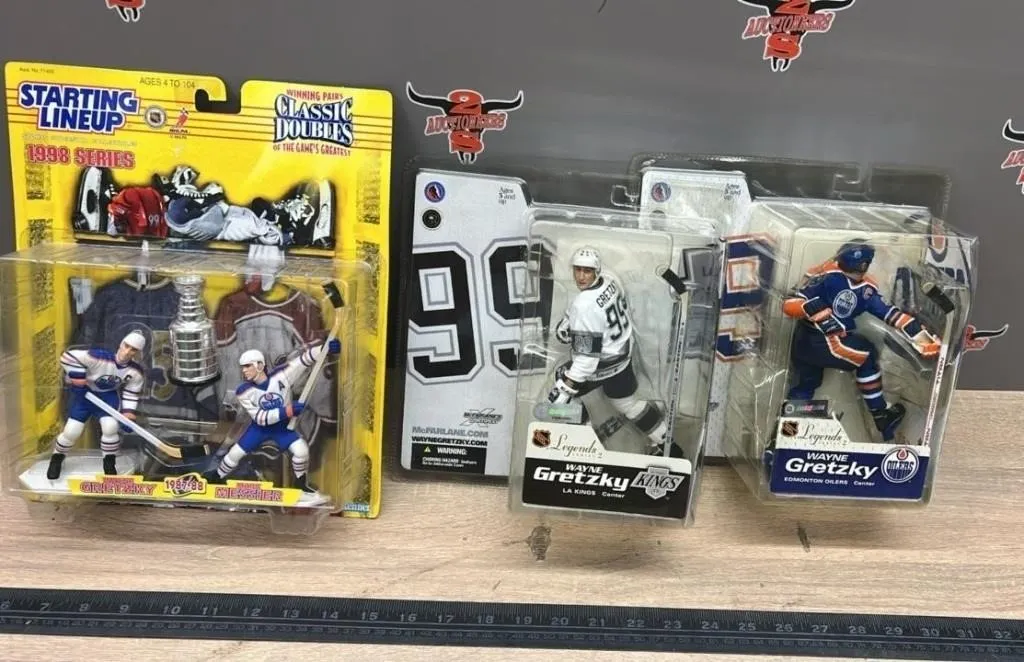 3 Wayne Gretzky Figurines.