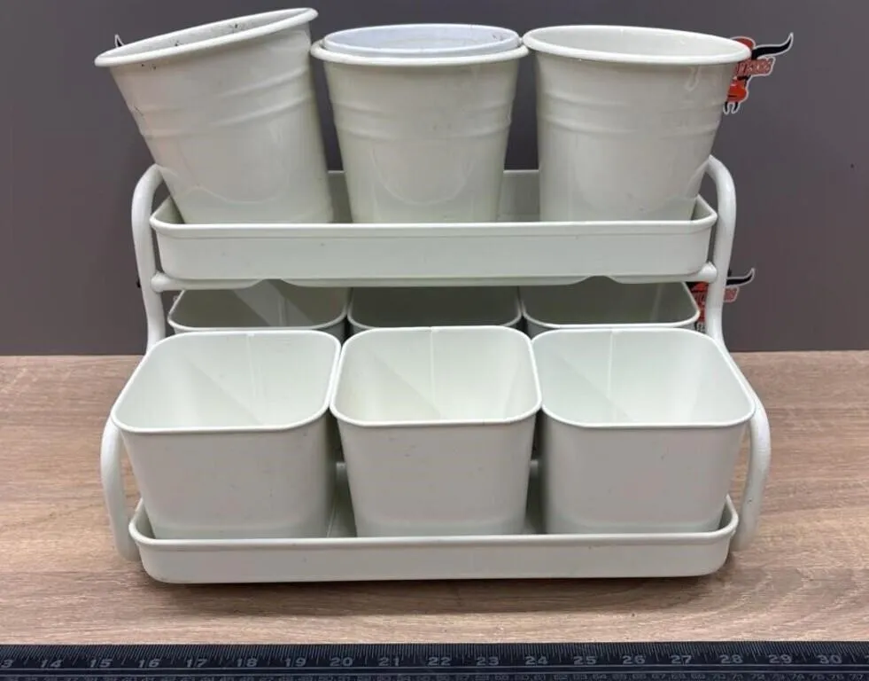 Metal Plant Hanger w/Pots 14�x8�x8�. *NO SHIPPING