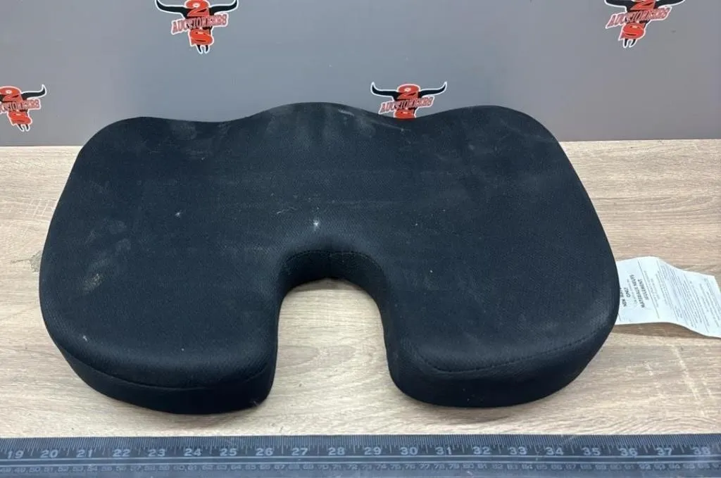 Bottom Cushion.