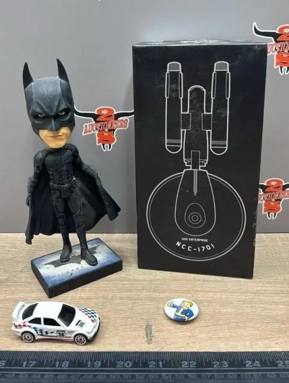 Asst. Toys - Batman Bobble Head, NCC-1701 Pizza