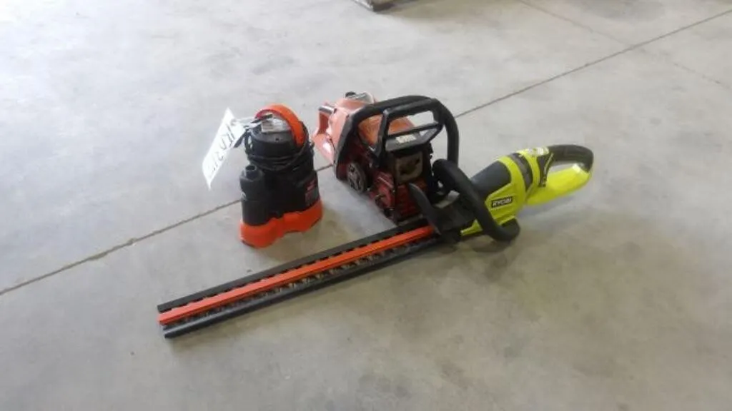 Ryobi Cordless Hedge Trimmer